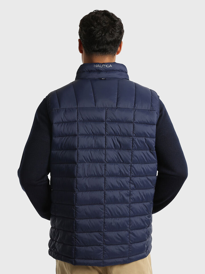 Nautica Essentials Lightweight Wellon Vest