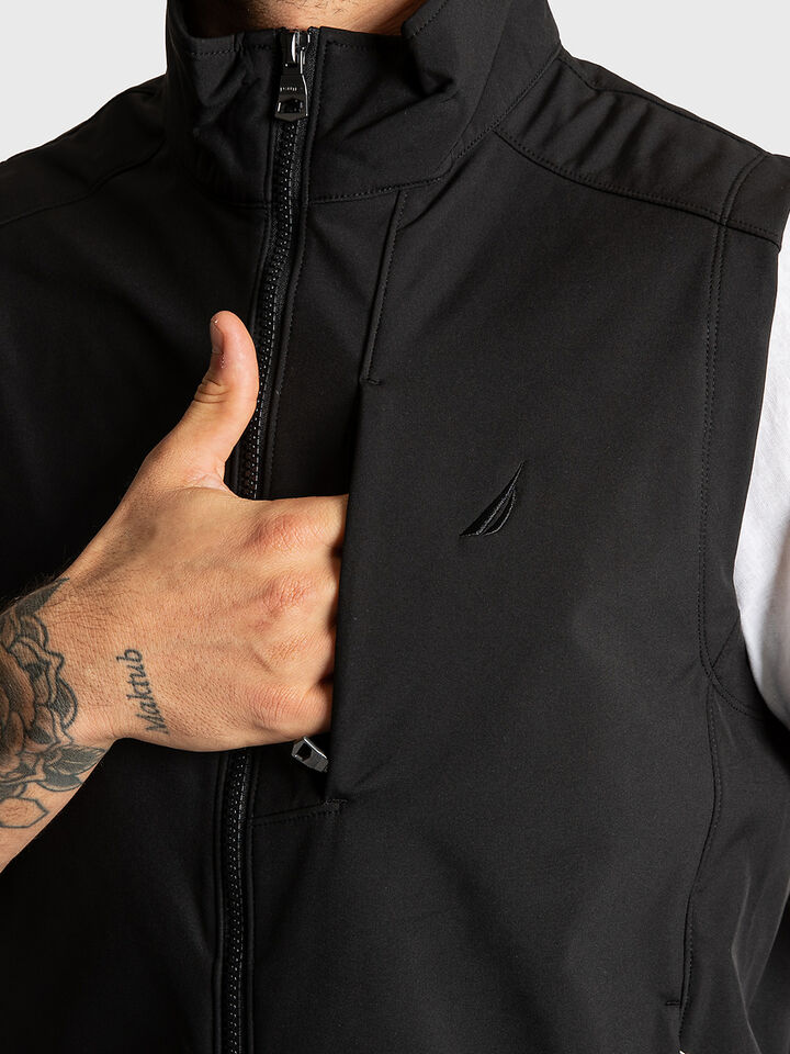 Fleece Lined Regular Fit Soft Shell Vest, True Black, hi-res image number 3